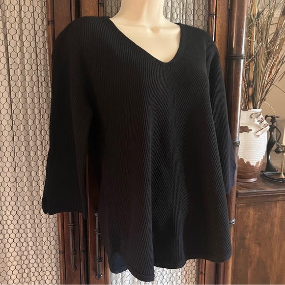 Chico’s V-Neck Sweater - Picture 2 of 5